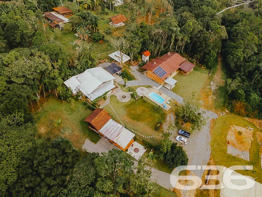 Foto 1 de Fazenda/Sítio com 3 Quartos à venda, 140m² em Volta Redonda, Araquari