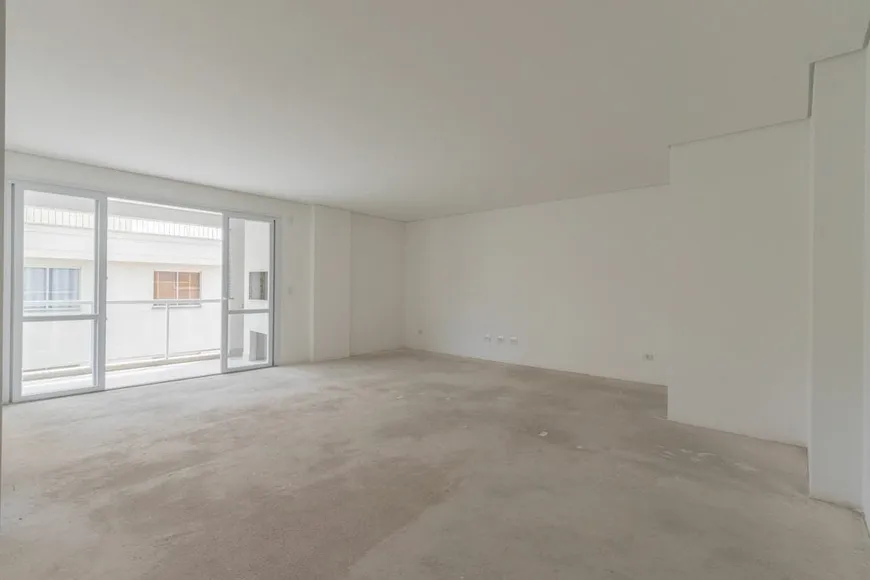 Foto 1 de Apartamento com 4 Quartos à venda, 150m² em Água Verde, Curitiba