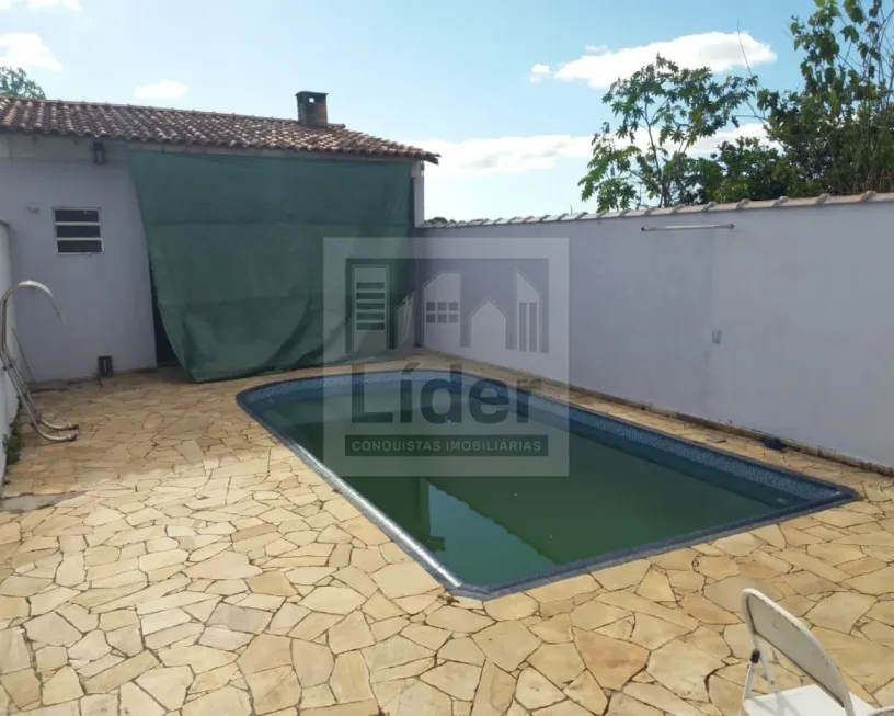 Foto 1 de Casa com 3 Quartos à venda, 220m² em Vila Galvão, Caçapava