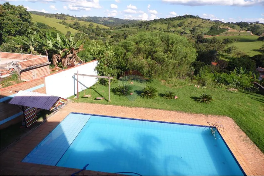 Foto 1 de Fazenda/Sítio com 3 Quartos à venda, 143m² em Area Rural de Itapira, Itapira