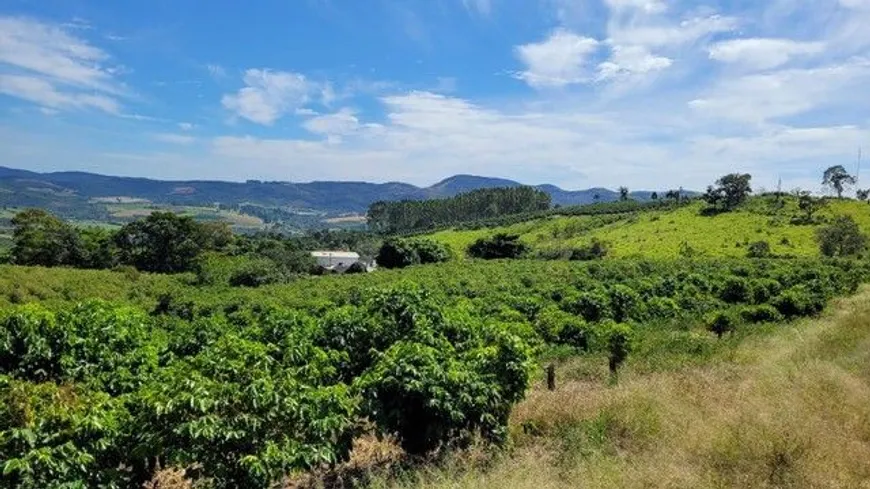 Foto 1 de Fazenda/Sítio com 1 Quarto à venda, 300000m² em Zona Rural, Carmo do Rio Claro