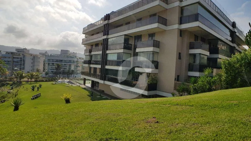 Foto 1 de Apartamento com 4 Quartos à venda, 160m² em Piratininga, Niterói