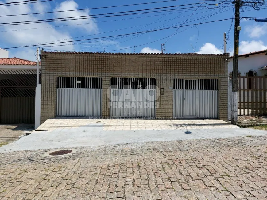 Foto 1 de Casa com 3 Quartos à venda, 190m² em Capim Macio, Natal