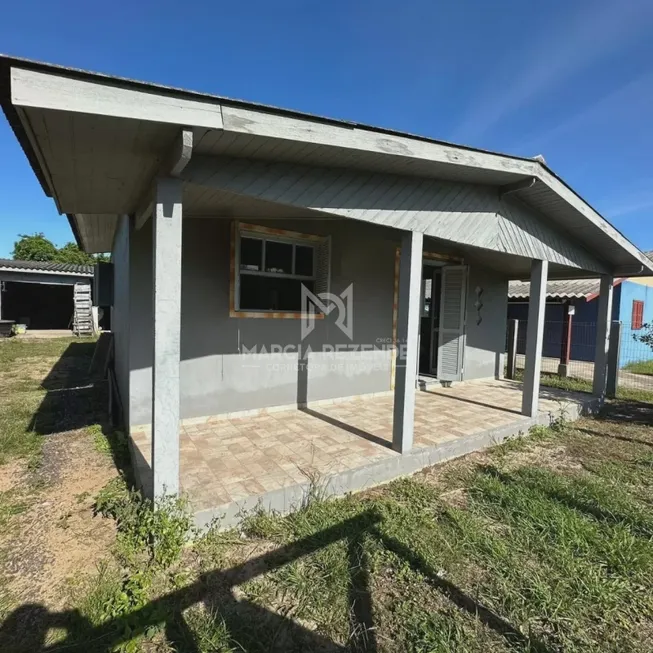 Foto 1 de Casa com 2 Quartos à venda, 75m² em Santa Teresinha, Imbé