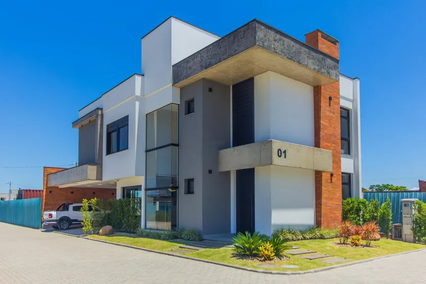 Foto 1 de Casa de Condomínio com 3 Quartos à venda, 212m² em Rio Branco, Canoas