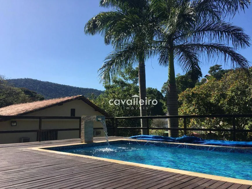 Foto 1 de Fazenda/Sítio com 3 Quartos à venda, 140m² em Vale Da Figueira, Maricá