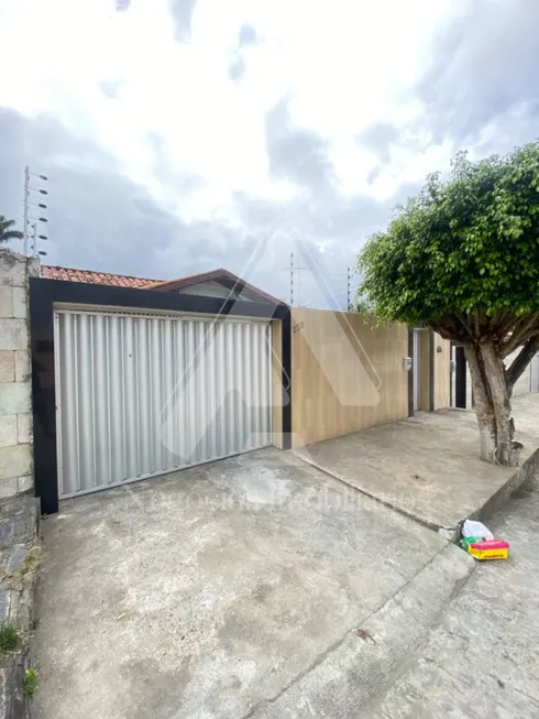 Foto 1 de Casa com 3 Quartos à venda, 270m² em Catole, Campina Grande