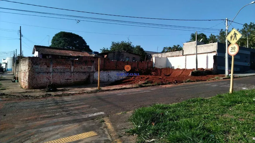 Foto 1 de Lote/Terreno à venda, 240m² em Vila Carolina, Bauru