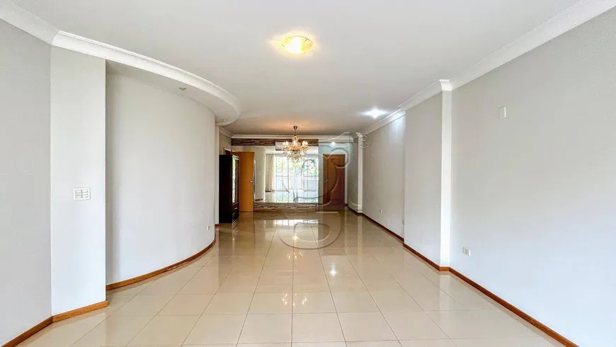 Foto 1 de Apartamento com 4 Quartos à venda, 231m² em Gleba Palhano, Londrina