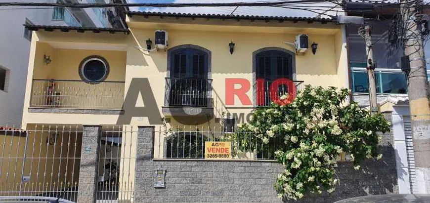 Foto 1 de Casa de Condomínio com 3 Quartos à venda, 255m² em  Vila Valqueire, Rio de Janeiro