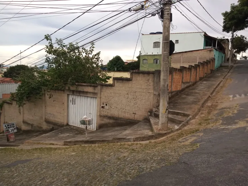Foto 1 de Casa com 2 Quartos à venda, 360m² em Céu Azul, Belo Horizonte
