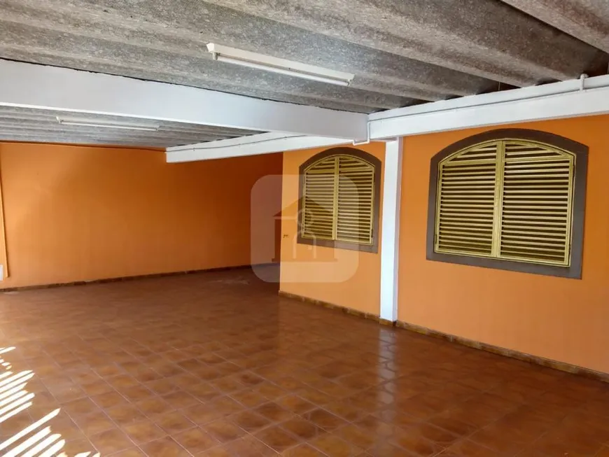 Foto 1 de Casa com 4 Quartos à venda, 190m² em Martins, Uberlândia