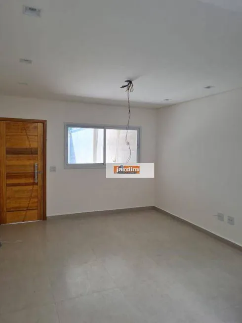 Foto 1 de Sobrado com 3 Quartos à venda, 130m² em Utinga, Santo André