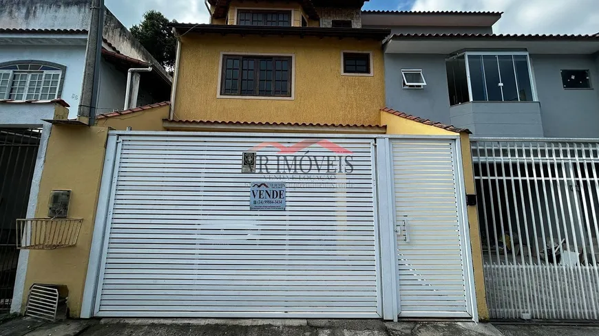 Foto 1 de Casa com 3 Quartos à venda, 165m² em São João Batista, Volta Redonda