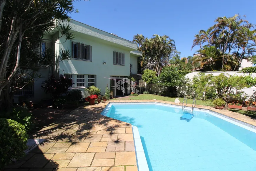 Foto 1 de Casa com 3 Quartos à venda, 480m² em Petrópolis, Porto Alegre