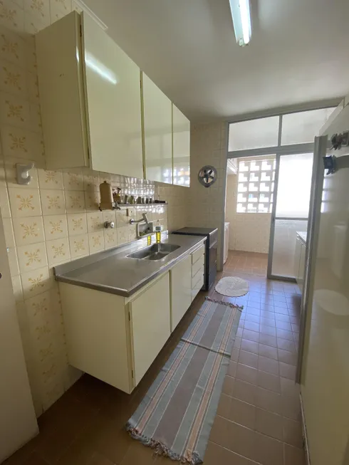 Foto 1 de Apartamento com 3 Quartos à venda, 98m² em Pitangueiras, Guarujá