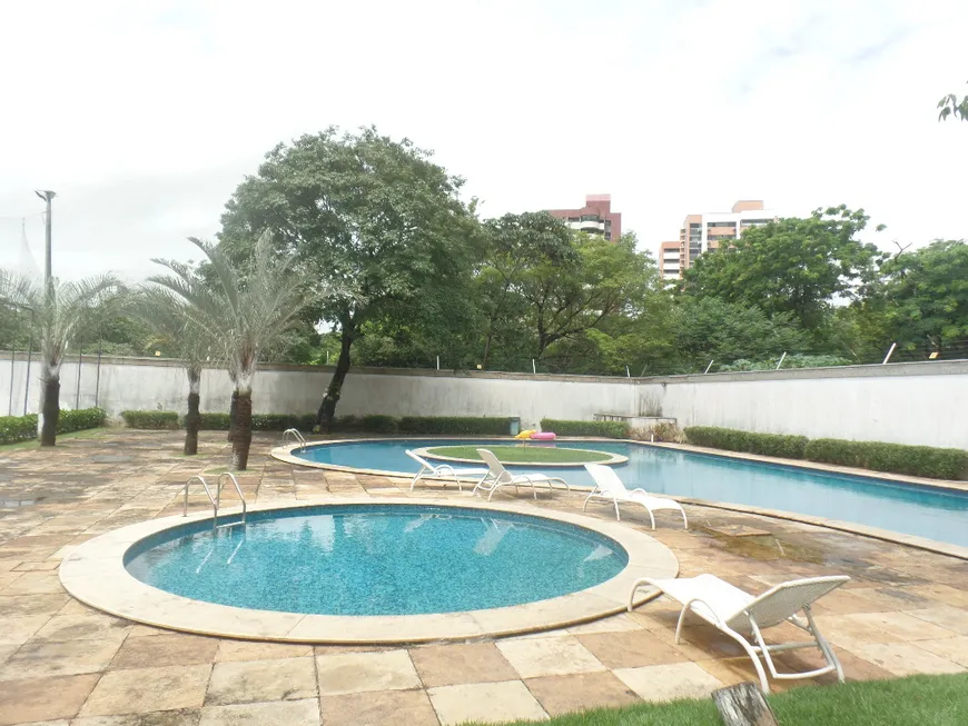 Foto 1 de Apartamento com 3 Quartos para alugar, 303m² em Guararapes, Fortaleza