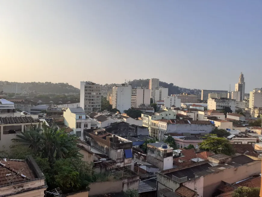 Foto 1 de Apartamento com 3 Quartos à venda, 75m² em Centro, Rio de Janeiro