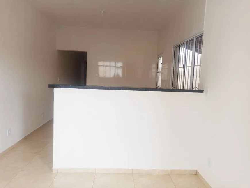 Foto 1 de Casa com 2 Quartos à venda, 65m² em Jardim Itamarati, Botucatu