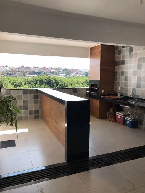 Foto 1 de Casa com 3 Quartos à venda, 245m² em São Pedro, Esmeraldas