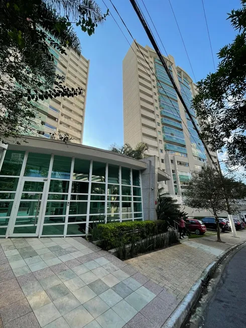 Foto 1 de Apartamento com 3 Quartos à venda, 163m² em Vila Suzana, São Paulo