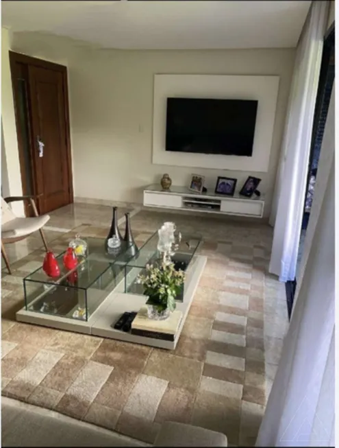 Foto 1 de Apartamento com 4 Quartos à venda, 220m² em Pituba, Salvador