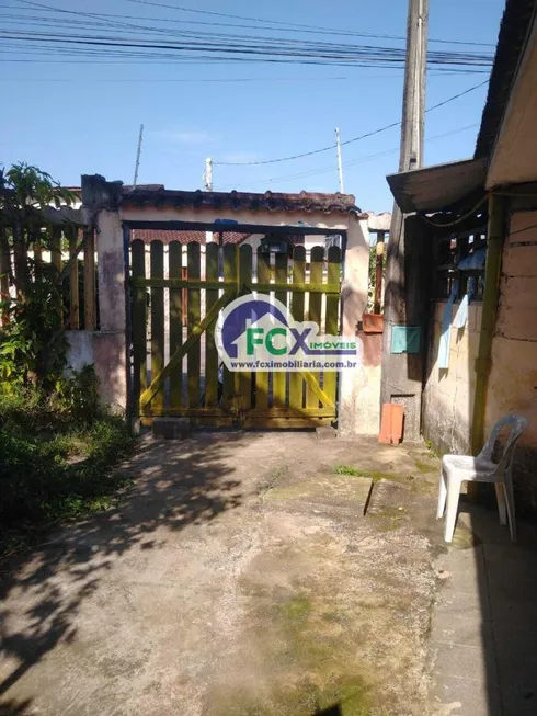 Foto 1 de Casa com 2 Quartos à venda, 144m² em Jardim Marilú, Itanhaém
