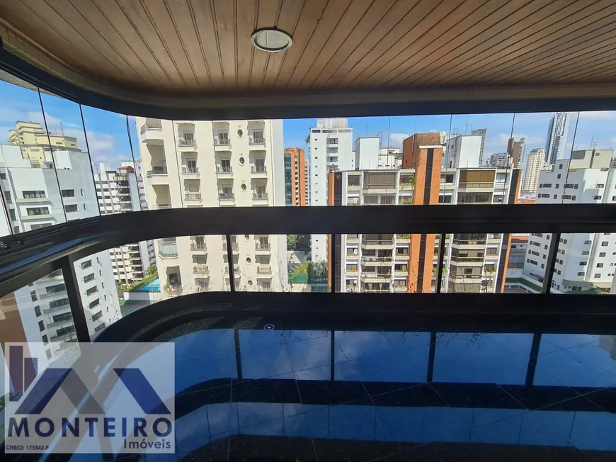 Foto 1 de Apartamento com 4 Quartos à venda, 200m² em Vila Gomes Cardim, São Paulo
