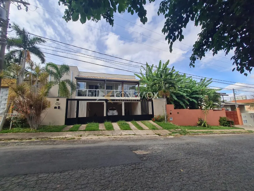 Foto 1 de Sobrado com 3 Quartos à venda, 350m² em Parque das Universidades, Campinas