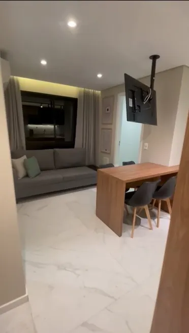 Foto 1 de Apartamento com 2 Quartos para alugar, 40m² em Moema, São Paulo