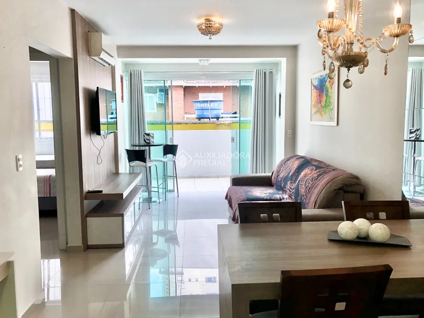 Foto 1 de Apartamento com 2 Quartos à venda, 66m² em Centro, Balneário Camboriú