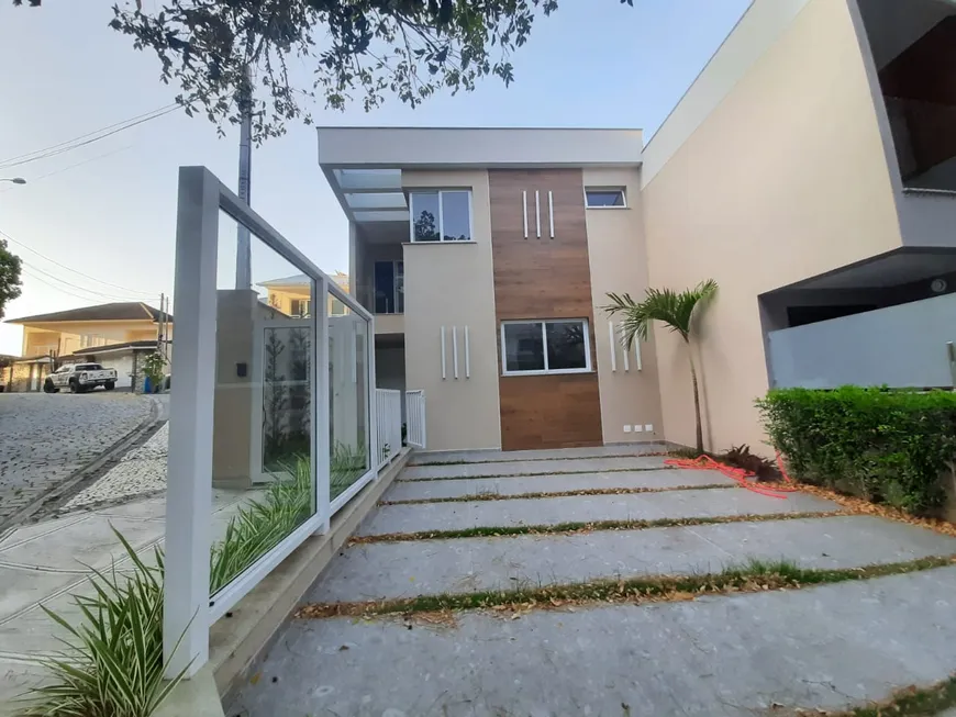 Foto 1 de Casa com 3 Quartos à venda, 200m² em Charitas, Niterói