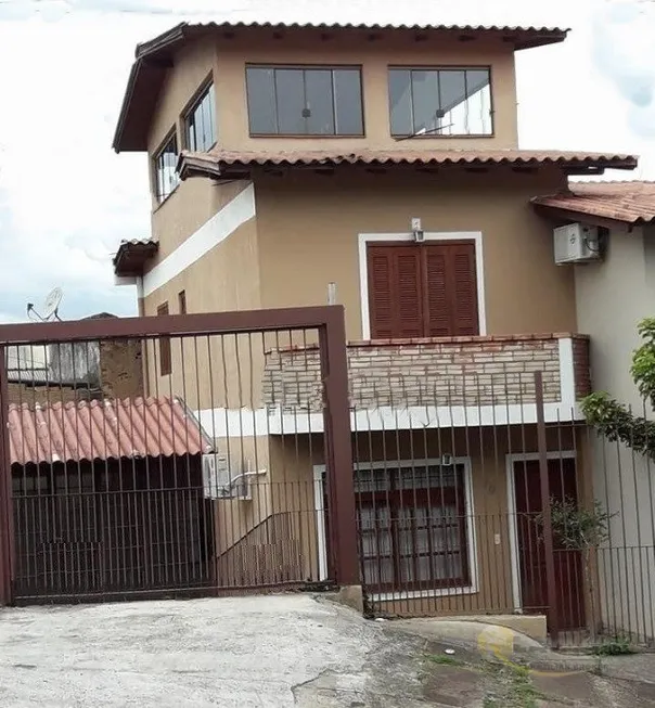 Foto 1 de Casa com 2 Quartos à venda, 198m² em Guarujá, Porto Alegre