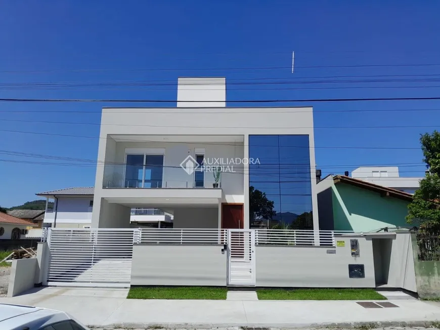 Foto 1 de Casa com 3 Quartos à venda, 210m² em Campeche, Florianópolis