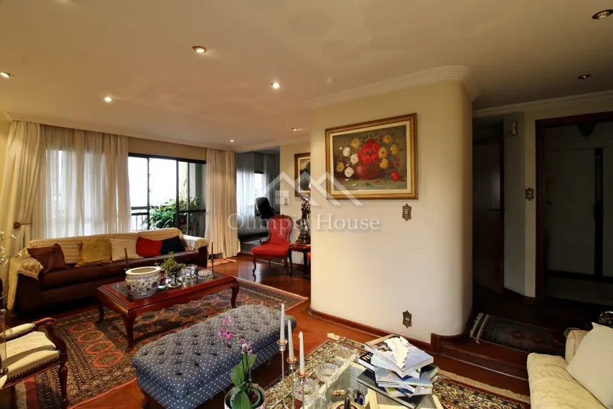 Foto 1 de Apartamento com 4 Quartos para alugar, 210m² em Campo Belo, São Paulo