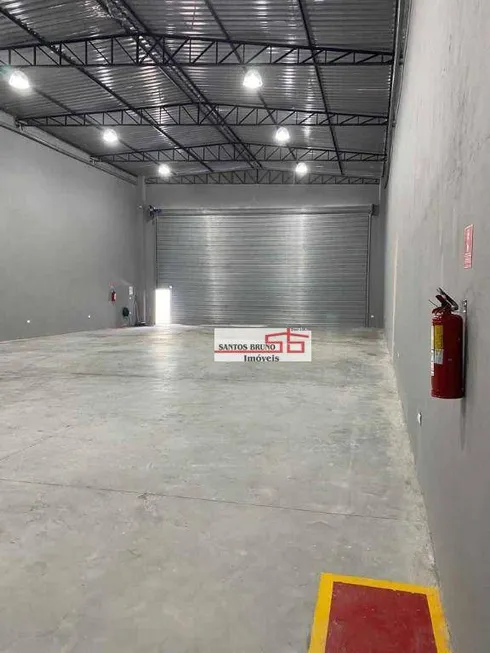 Foto 1 de Galpão/Depósito/Armazém à venda, 300m² em Limão, São Paulo