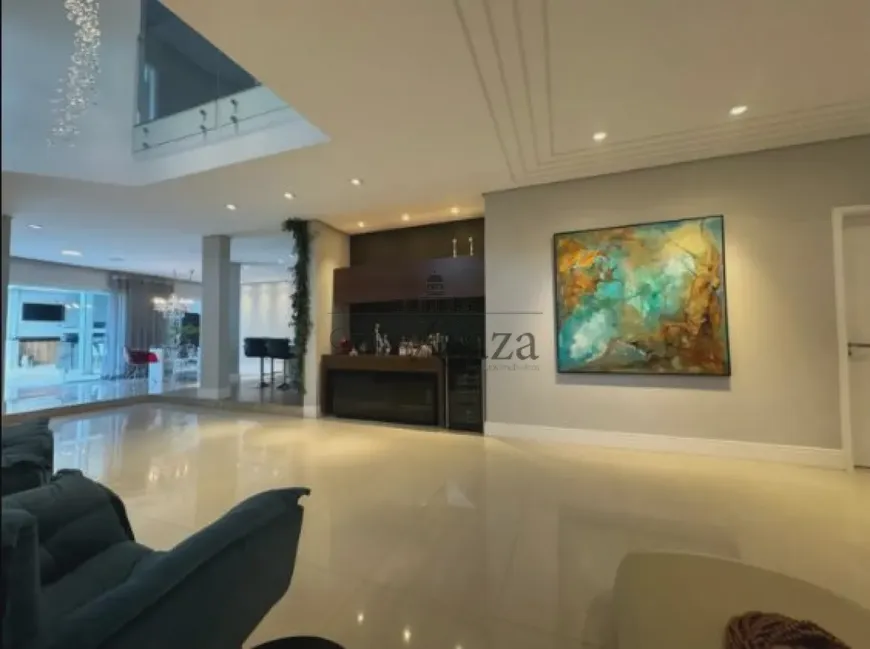 Foto 1 de Casa de Condomínio com 4 Quartos à venda, 350m² em Jardim das Colinas, São José dos Campos