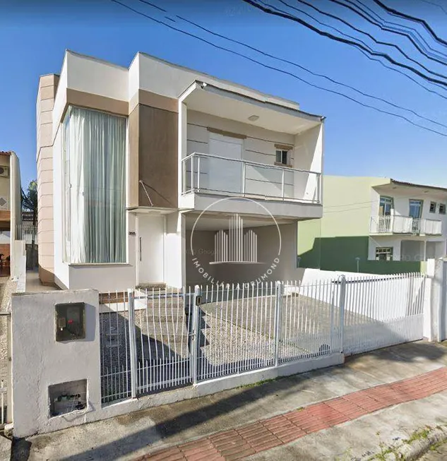 Foto 1 de Casa com 3 Quartos à venda, 180m² em Praia Comprida, São José