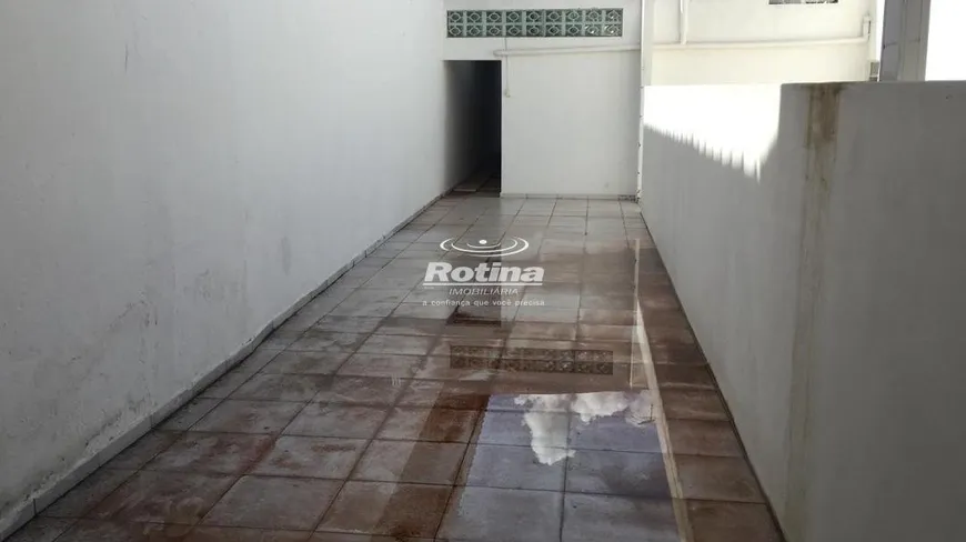 Foto 1 de Casa com 2 Quartos para alugar, 120m² em Martins, Uberlândia