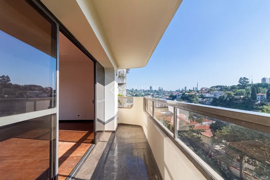 Foto 1 de Apartamento com 4 Quartos à venda, 231m² em Santa Cecília, São Paulo