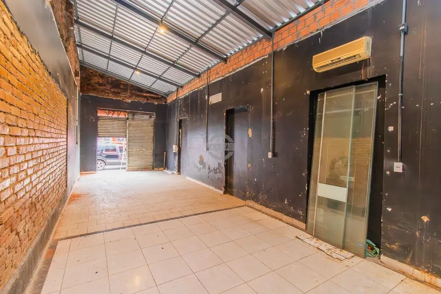 Foto 1 de Ponto Comercial para venda ou aluguel, 90m² em Azenha, Porto Alegre