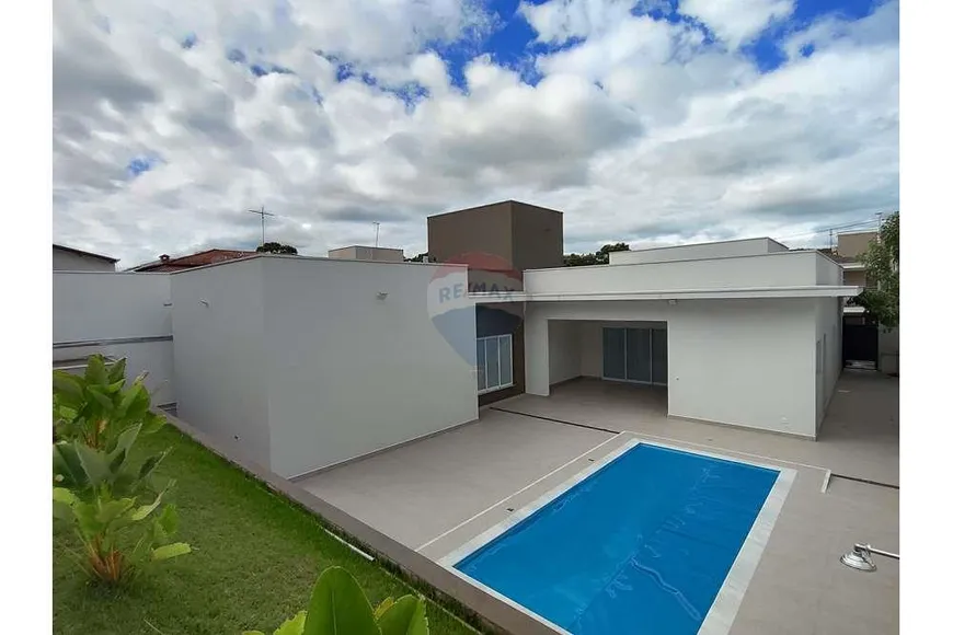 Foto 1 de Casa com 3 Quartos à venda, 230m² em Estância das Flores, Jaguariúna