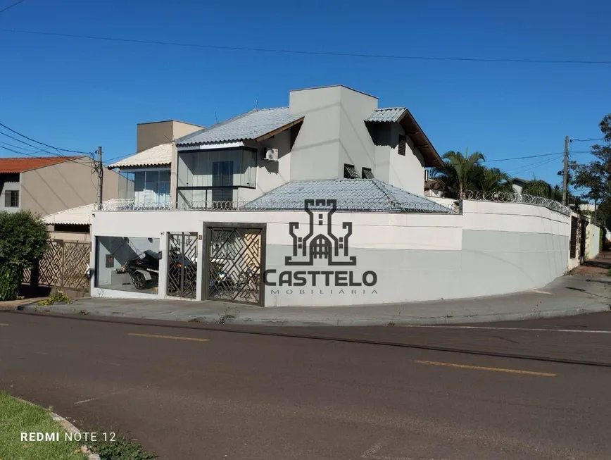 Foto 1 de Sobrado com 3 Quartos à venda, 230m² em Jardim Dos Alpes I, Londrina