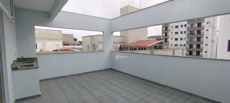 Foto 1 de Cobertura com 3 Quartos à venda, 130m² em Jardim Las Palmas, Guarujá