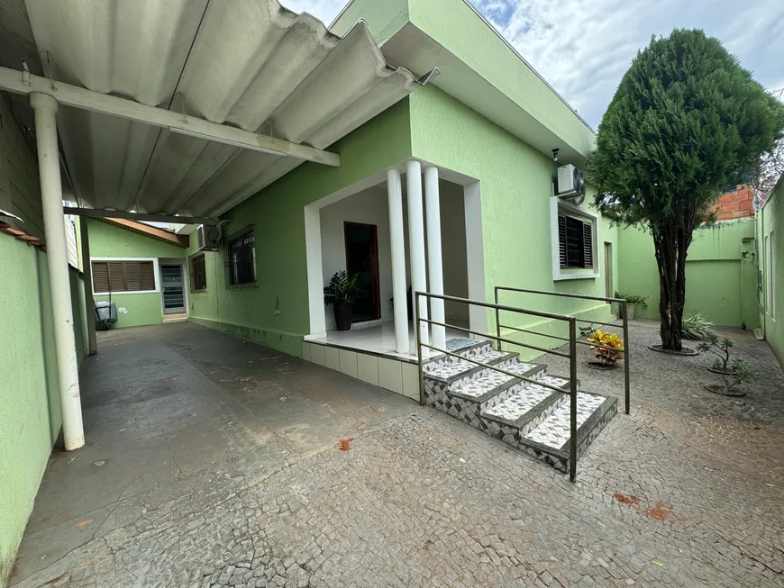 Foto 1 de Casa com 3 Quartos à venda, 211m² em Osvaldo Rezende, Uberlândia