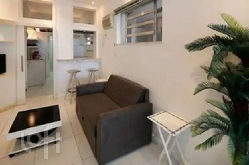 Foto 1 de Apartamento com 1 Quarto à venda, 42m² em Copacabana, Rio de Janeiro