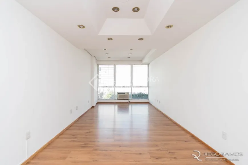 Foto 1 de Sala Comercial para alugar, 40m² em Moinhos de Vento, Porto Alegre