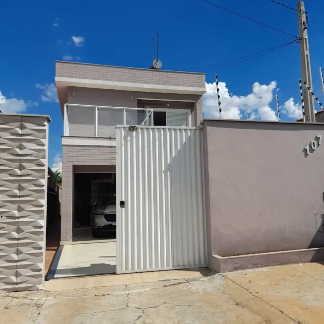 Foto 1 de Sobrado com 2 Quartos à venda, 176m² em Nossa Senhora Aparecida I, Saltinho