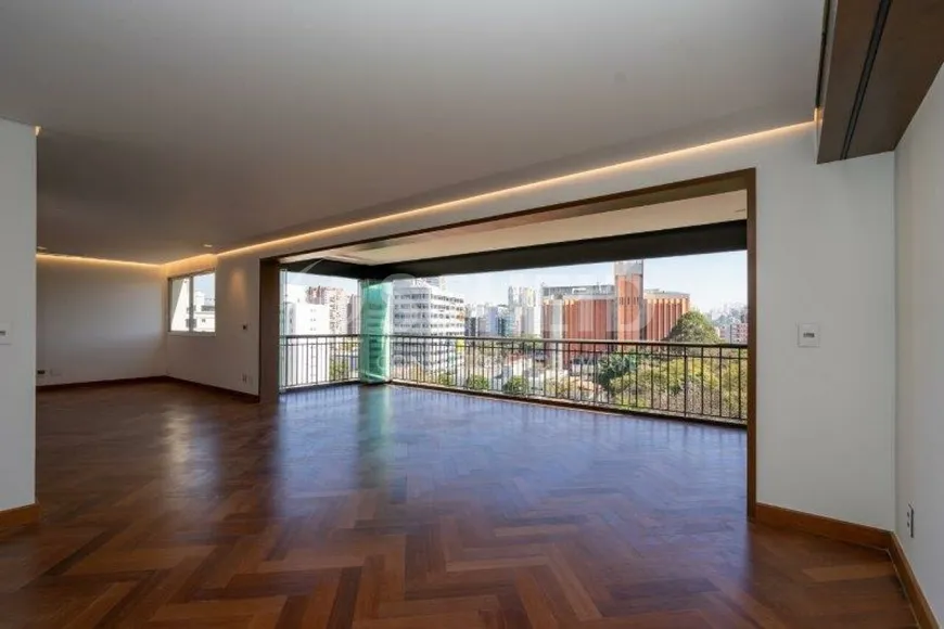 Foto 1 de Apartamento com 4 Quartos para venda ou aluguel, 398m² em Granja Julieta, São Paulo