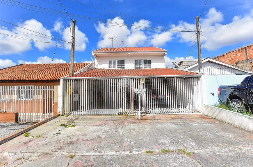 Foto 1 de Sobrado com 4 Quartos à venda, 136m² em Alto Boqueirão, Curitiba